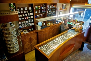 Urarstvo Plantarič, tradicija na loškem                         Placu od leta 1934