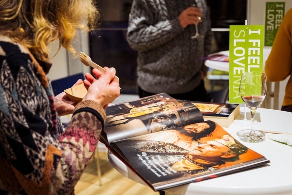 Pogostitev po tiskovki